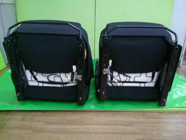 SUZUKI
ZC33S Sport original seats
Right and left