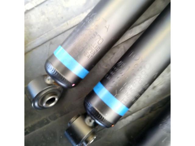 Toyota
Hiace 200
S-GL
4WD/Narrow Body
Genuine
Shock absorber
1 cars