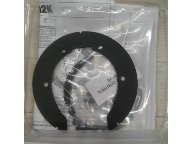 GIVI BF02 タンクロック アタッチメント