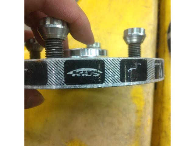 kics
Wide tread with spacer hub ring
15 mm