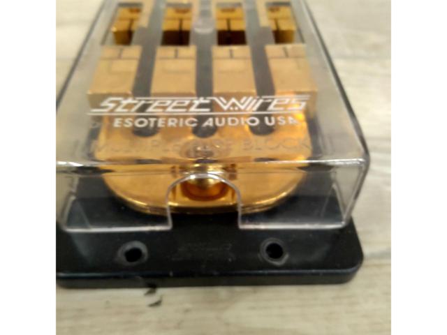2 ESOTERIC AUDIO ヒューズブロック 1→4 ヒューズ別売りです。