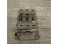4  ヒューズブロック 1→3 ヒューズ別売りです。