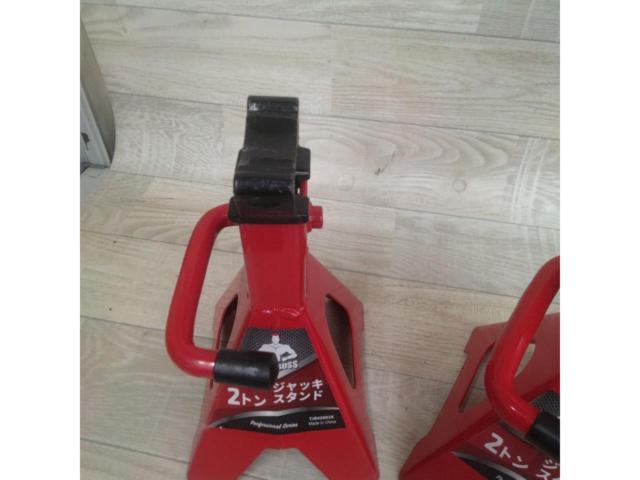 JACK
BOSS
2 t
Jack stand