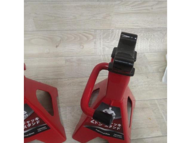 JACK
BOSS
2 t
Jack stand