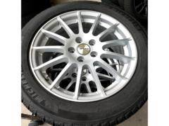 IRVINE
13-spoke wheels
+
MICHELIN
X-ICE
SNOW