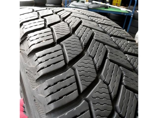 IRVINE
13-spoke wheels
+
MICHELIN
X-ICE
SNOW