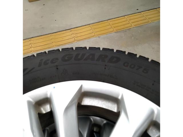 Nissan genuine T32 X-Trail genuine wheels + YOKOHAMA
iceGUARD
G075