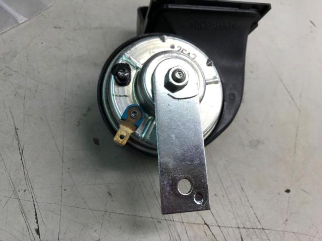 KNIGHT
HORN
Horn
LO side
KUG-70A