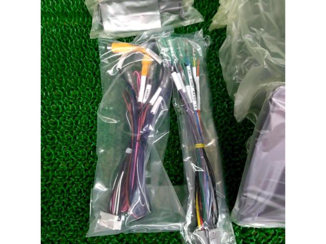 ☆未使用/有機ELフラッグシップモデル/☆ Panasonic(パナソニック) CN-F1X10C1DA Strada フルセグ内蔵10インチフローディングナビ
