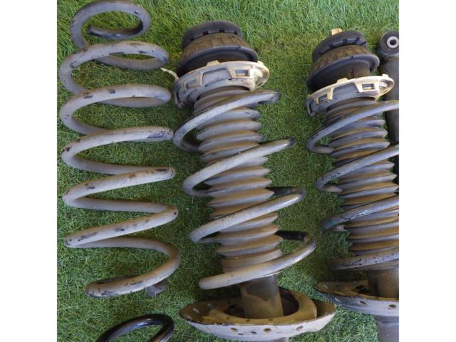 Honda original (HONDA)
Insight / ZE2
Genuine suspension kit