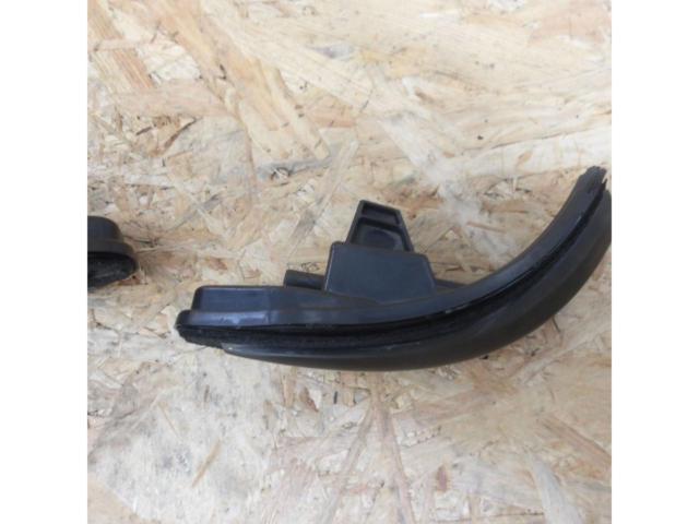 Dazz Fellows
Door mirror turn signal
Sequential type
Right and left