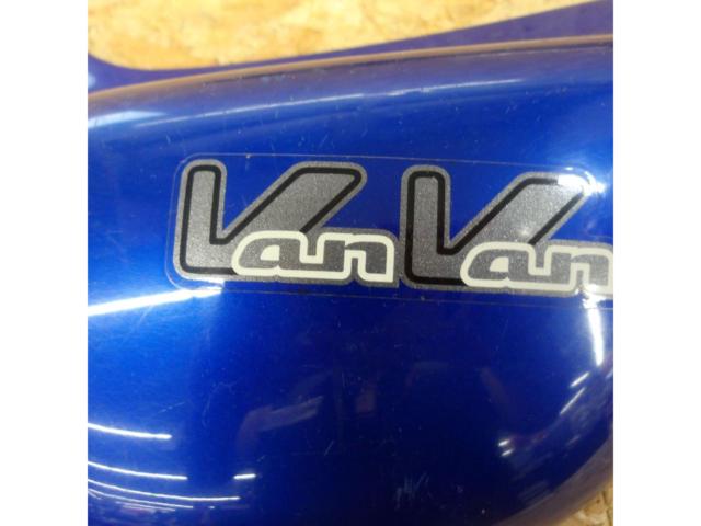 【SUZUKI】VANVAN200 純正サイドカバー 左側のみ