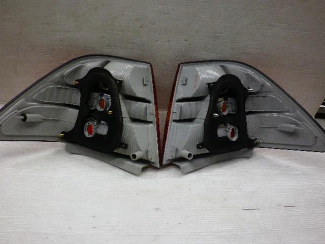 Toyota
30 Series Celsior (Early Model)
Genuine tail lens
Z10049