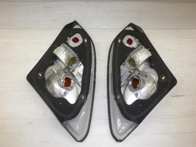 Toyota
30 Series Celsior (Early Model)
Genuine tail lens
Z10049