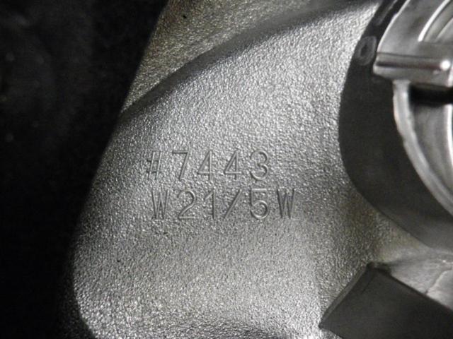 Toyota
30 Series Celsior (Early Model)
Genuine tail lens
Z10049
