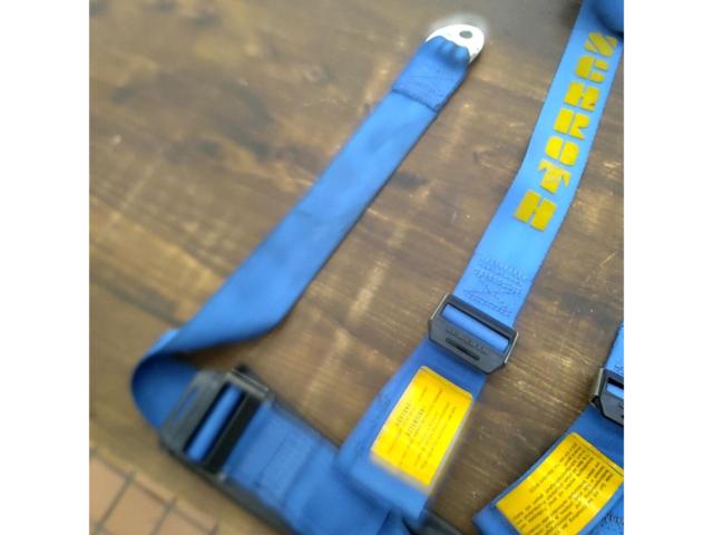 SCHROTH 3点式シートベルト