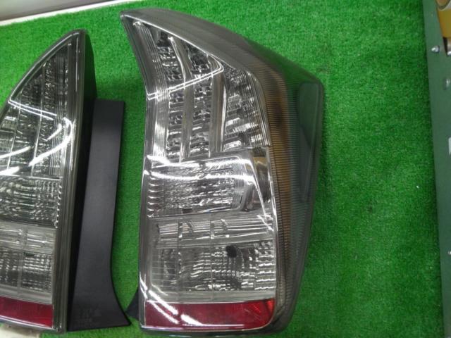 Toyota
30 series Prius
Previous period
Genuine
Tail lens