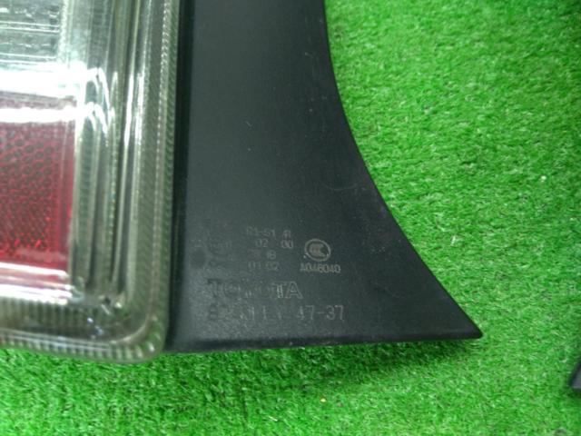Toyota
30 series Prius
Previous period
Genuine
Tail lens
