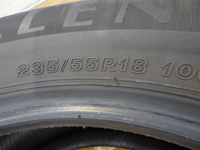 BRIDGESTONE
ALENZA
LX100
Only one 235/55R18 tire available.