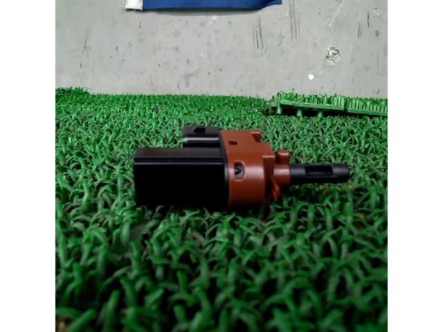 Mazda genuine RX-8
Clutch control switch for LA-SE3P