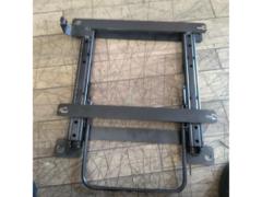 【カワイ製作所】[レカロSR系]ZC31S スイフトスポーツ(ローポジション)用シートレール