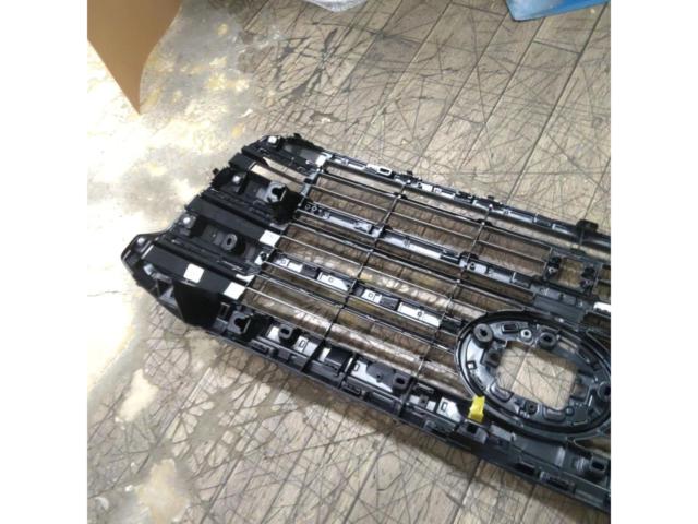 【トヨタ純正】[53101-60G71 / 53114-60310] ランドクルーザー300純正 ZX フロントグリル