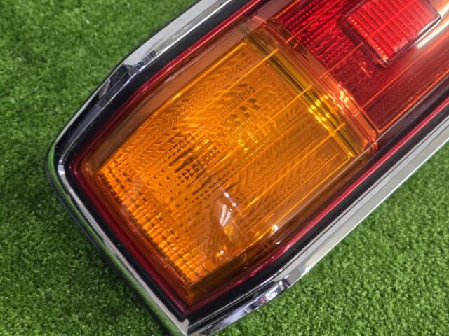 TOYOTA純正 テールレンズ