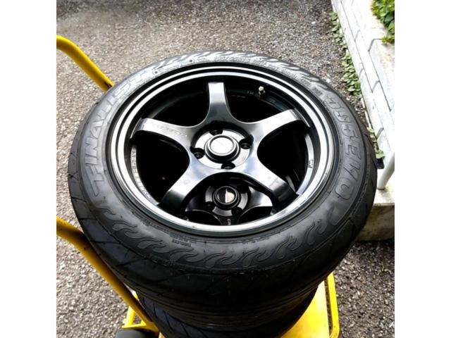 HOT
STUFF (Hot Stuff) CROSS
SPEED (cross speed)
X5
(4HOLE)+FINALIST
595EVO
195 / 55R15
4 pieces set