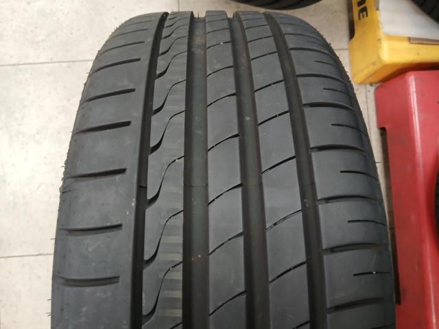 MID
RACING
R06
+
MINERVA
RADIAL
F205
