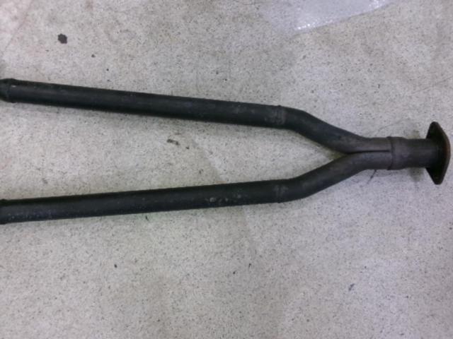 Unknown Manufacturer
Straight center pipe