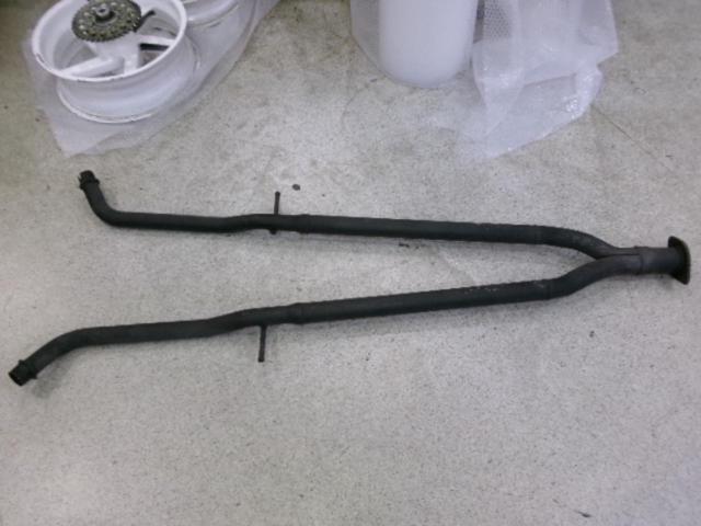 Unknown Manufacturer
Straight center pipe