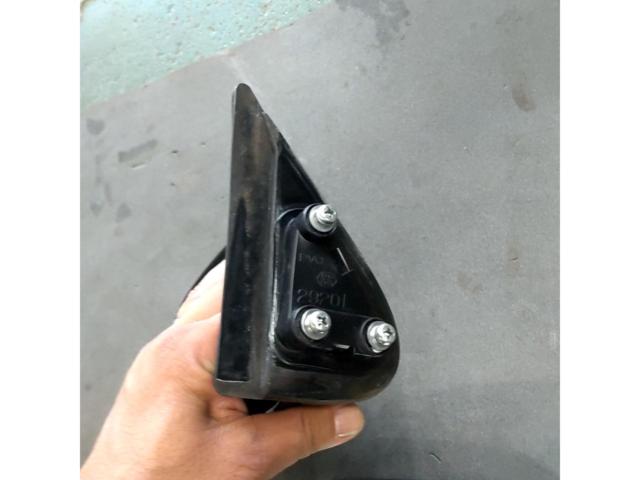 Toyota
YN80 series Hilux
Track genuine
Door mirrors (for mini trucks)