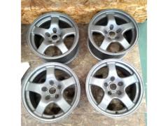 Nissan
BNR32
Skyline GT-R
Original wheel