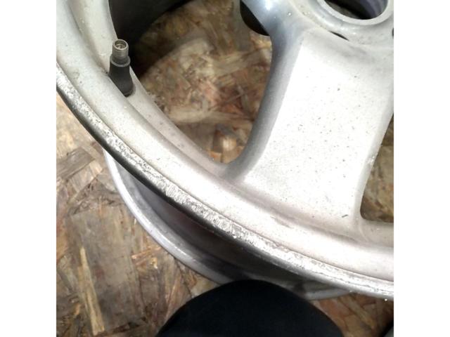 Nissan
BNR32
Skyline GT-R
Original wheel