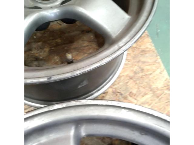 Nissan
BNR32
Skyline GT-R
Original wheel