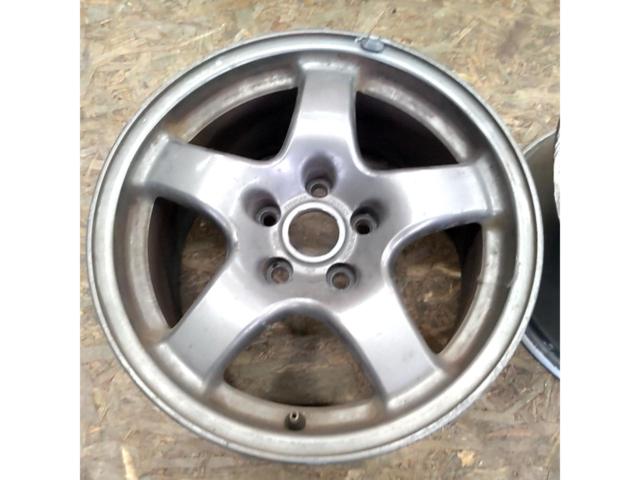 Nissan
BNR32
Skyline GT-R
Genuine wheels (set of 2)