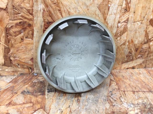 Nissan
BNR32
Skyline GT-R
Genuine center cap
※ 2 pieces set