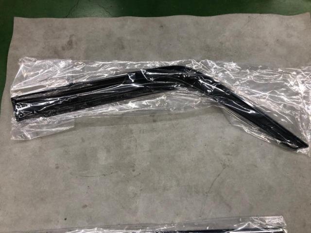 トヨタ純正GRスポーツバイザー※左フロント欠品【ルーミー】