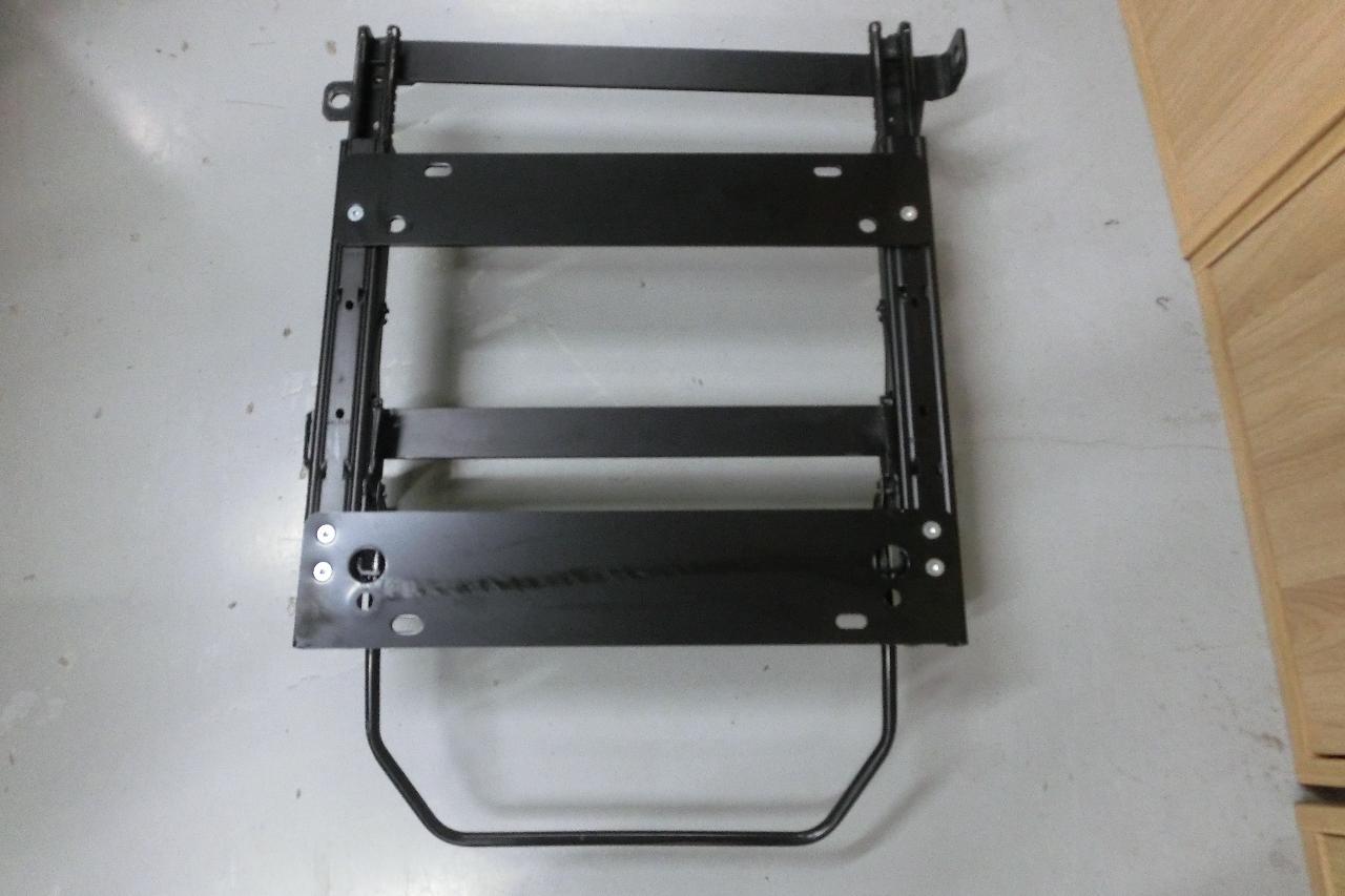 BRIDE bottom-mount seat rails