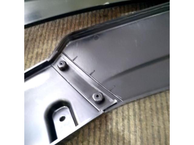メーカー不明 汎用フロントリップ 3分割