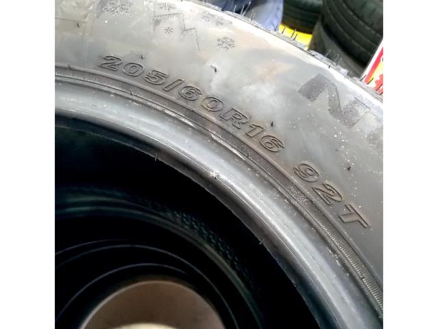 NEXEN/ROADSTONE WINGUARD ice2