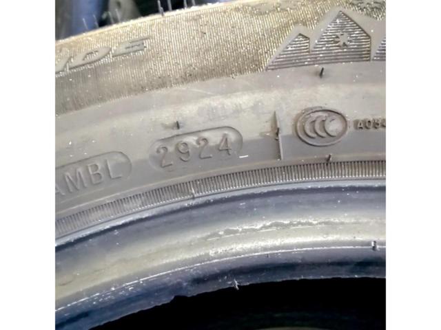 NEXEN/ROADSTONE WINGUARD ice2