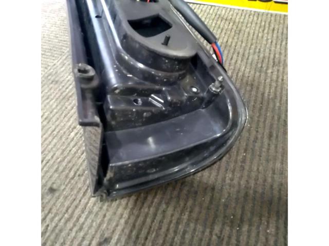 【200系ハイエース】 メーカー不明 スモークLEDファイバーテールランプ
