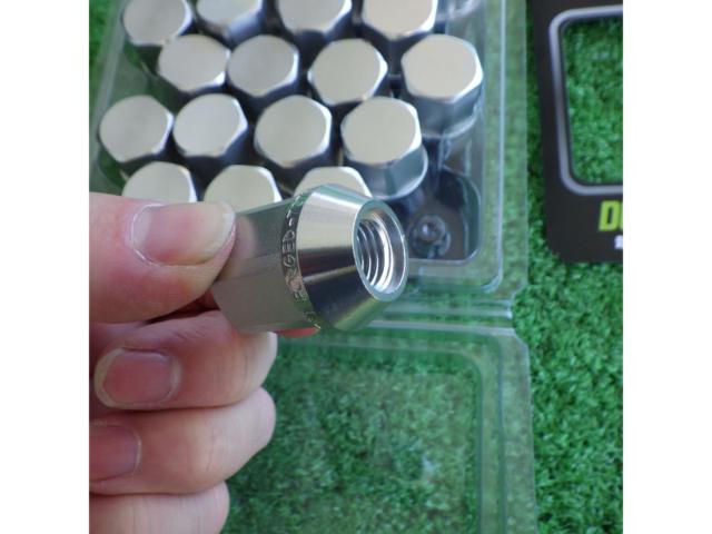 【未使用】tpiレーシング シルバー軽量ホイールロックナット 20個セット 【M12xP1.5x28mmx21HEX】