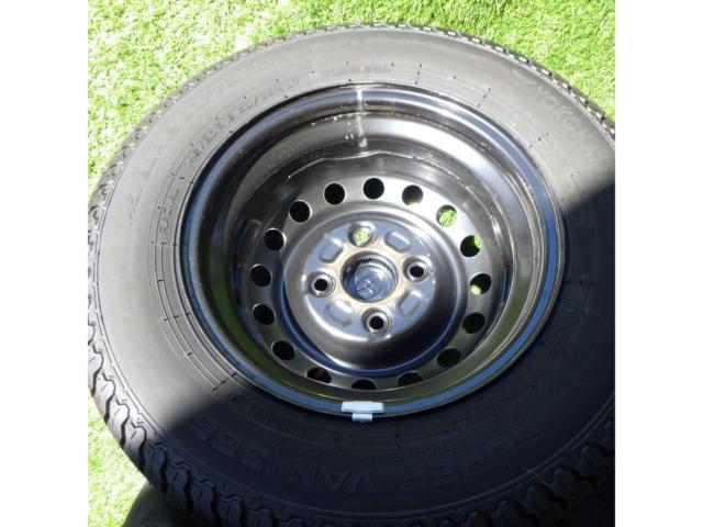 Toyota genuine parts
(TOYOTA)
Pikushisuban
Silver
Steel wheels + YOKOHAMASUPER
VAN
355