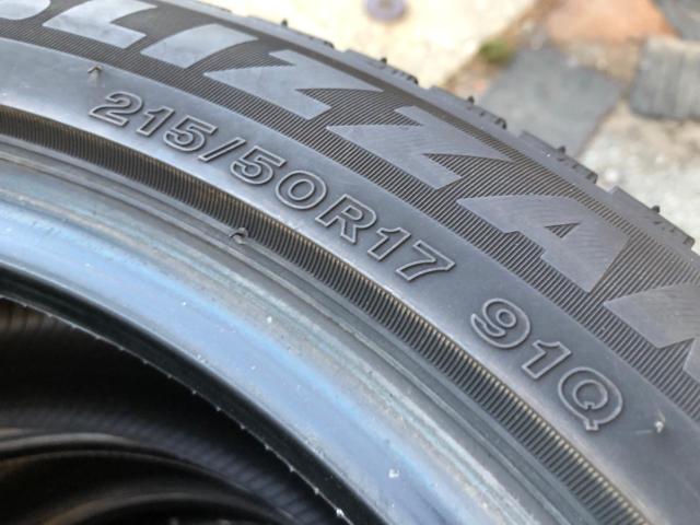 BRIDGESTONE BLIZZAK VRX3 215/50R17