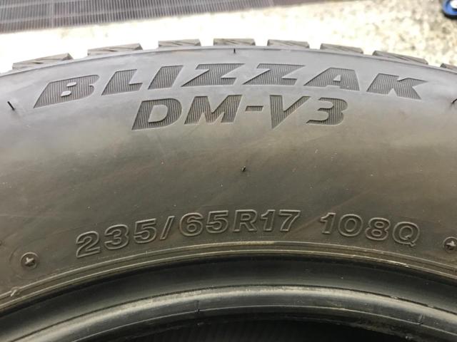 BRIDGESTONE BLIZZAK DM-V3 235/65R17