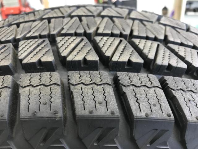 BRIDGESTONE BLIZZAK DM-V3 235/65R17