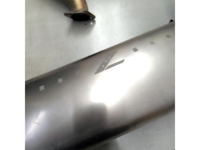 Genuine Nissan parts
Genuine option
Made barnacles
Titanium muffler
■
Fairlady Z
Z33
Used in manual transmission vehicles