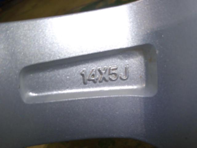 Suzuki genuine (SUZUKI)
Solio original wheel
+
BRIDGESTONE (Bridgestone)
BLIZZAK
VRX3